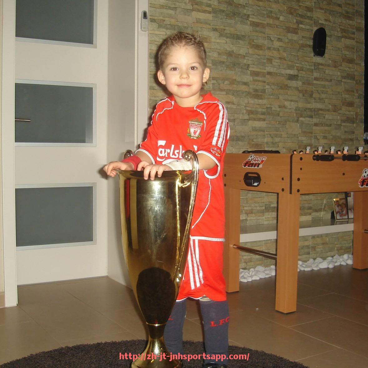 金年会app-法甲摩纳哥进攻组合与球员协作分析